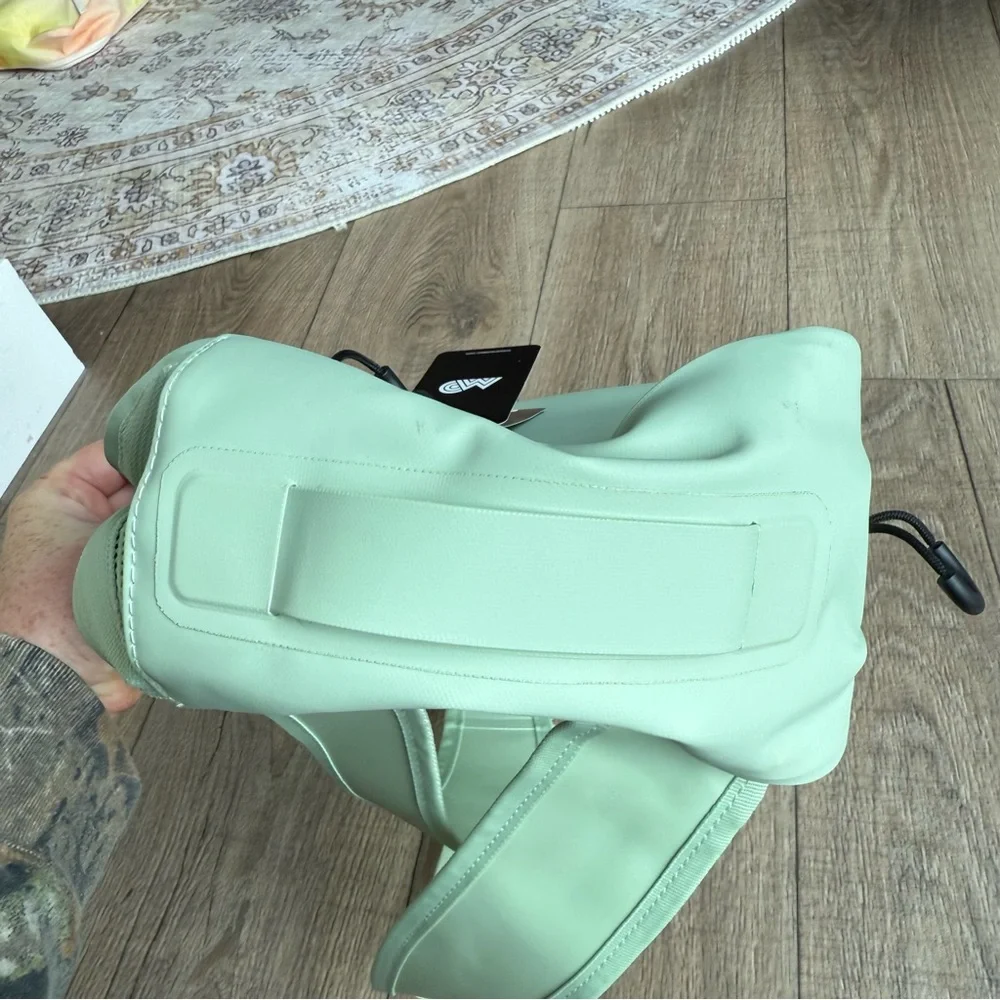 Mission Outdoor NWT Cassi backpack mint green New 18L day pack bag